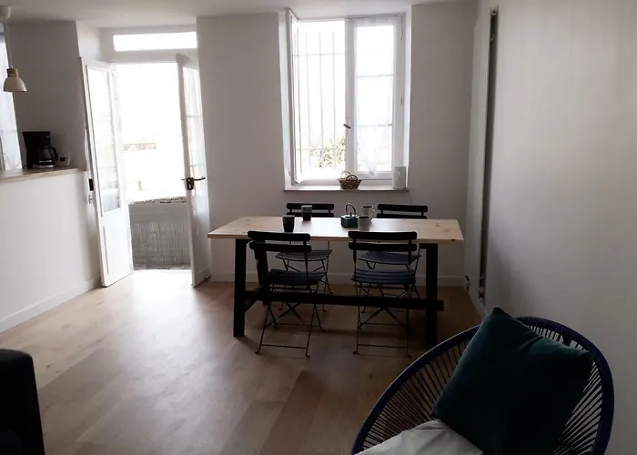 Apartament Au Coeur De Sur Les Remparts